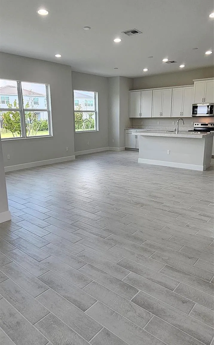 3 bed, 2.5 bath, 2579 sqft, $3,750 — Photo 4