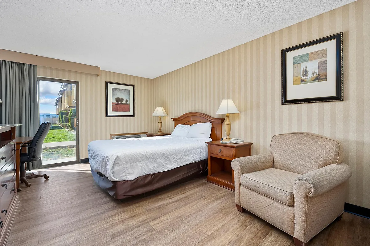 Building Photo - 1351 Blue Lakes Blvd N #145