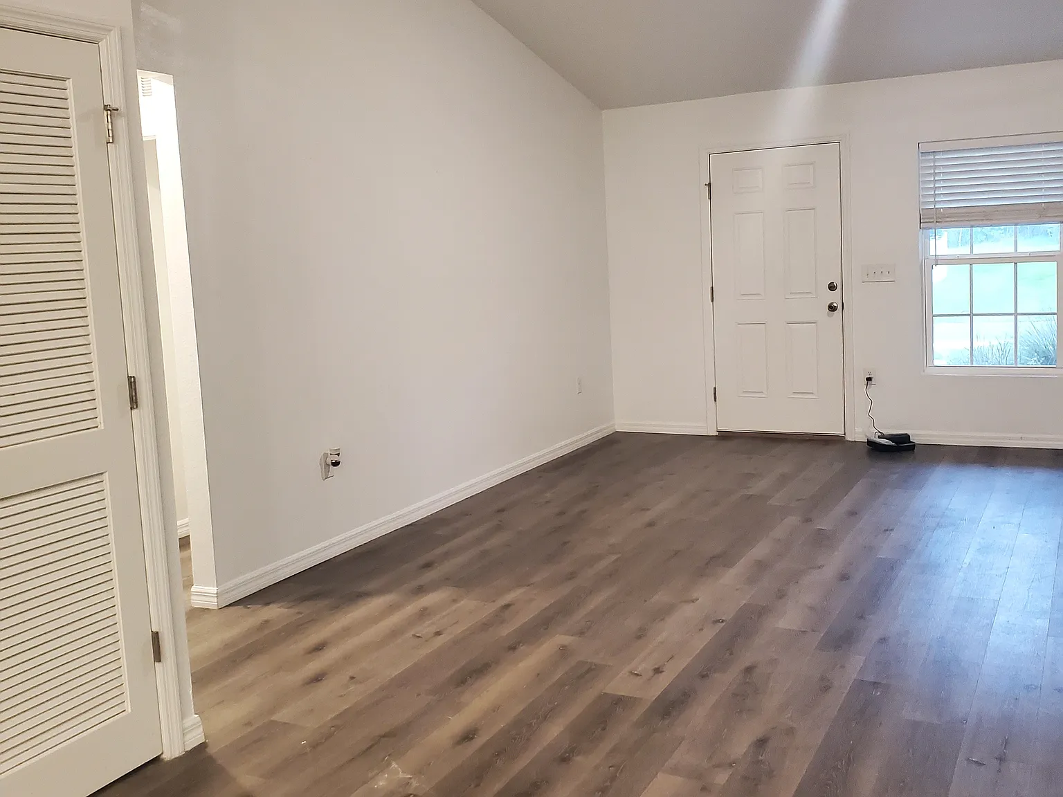 3 bed, 1304 sqft, $1,850 — Photo 3
