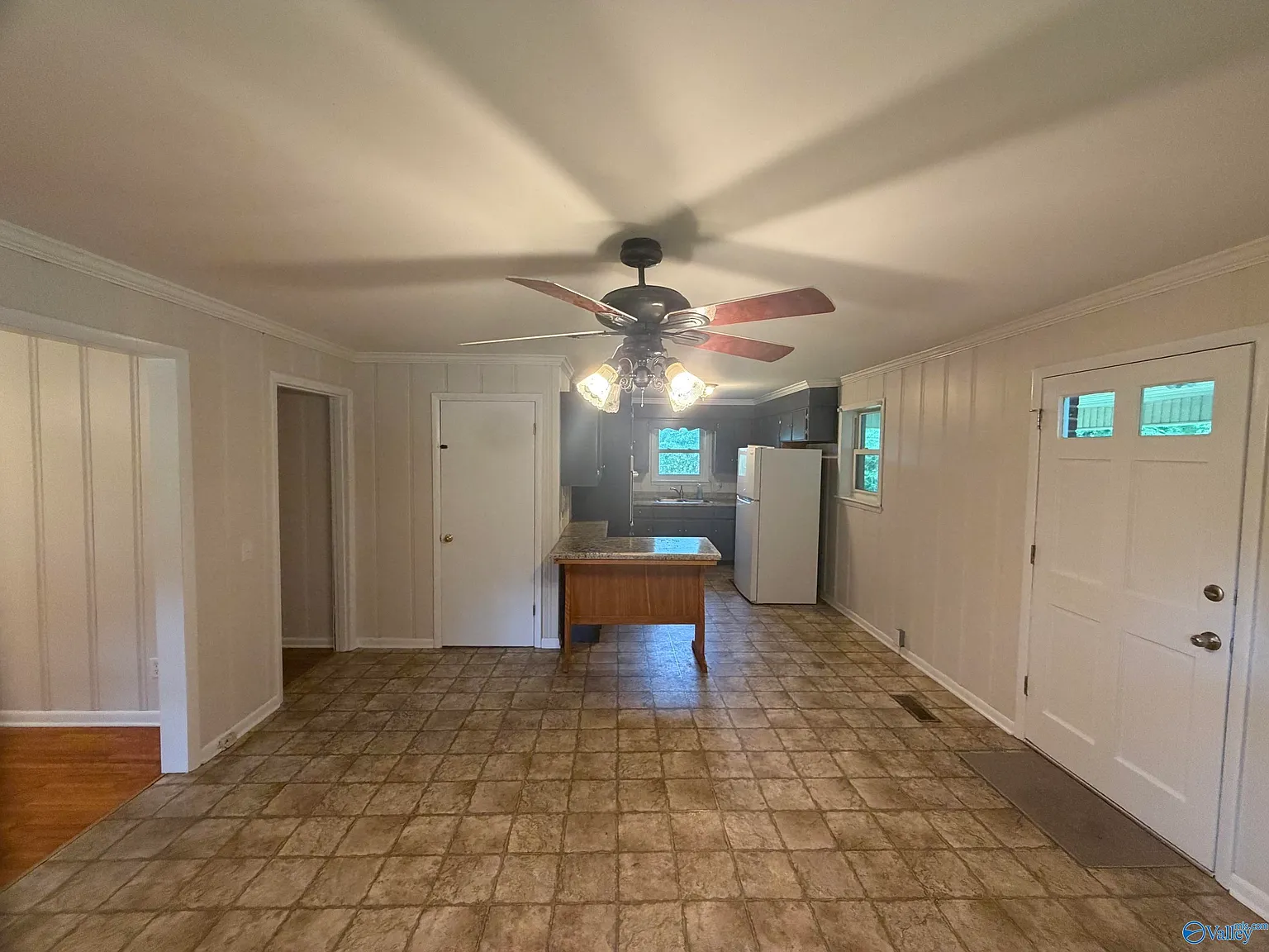 3 bed, 2.0 bath, 1500 sqft, $1,175 — Photo 4