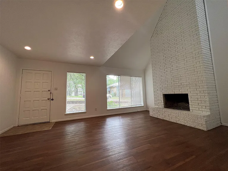 1908 Camden Ct #3 — Photo 3