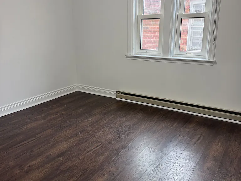 1190 Avenue Rd #2 — Photo 7