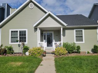 1506 S Smith Rd, Urbana, IL 61802