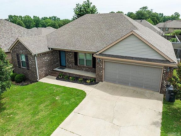 3rd image of 602 Samuel Loyce Dr