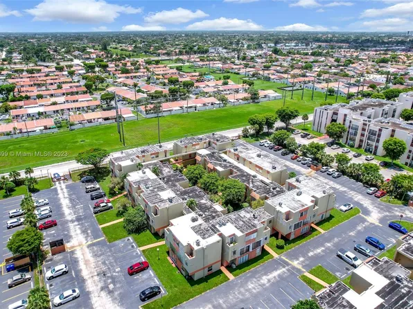 9321 SW 4th St APT 209C, Miami, FL 33174