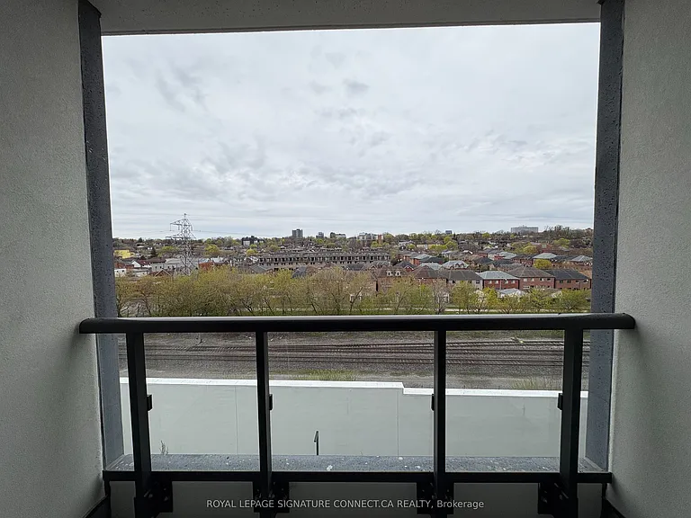 858 Dupont St #607 — Photo 15