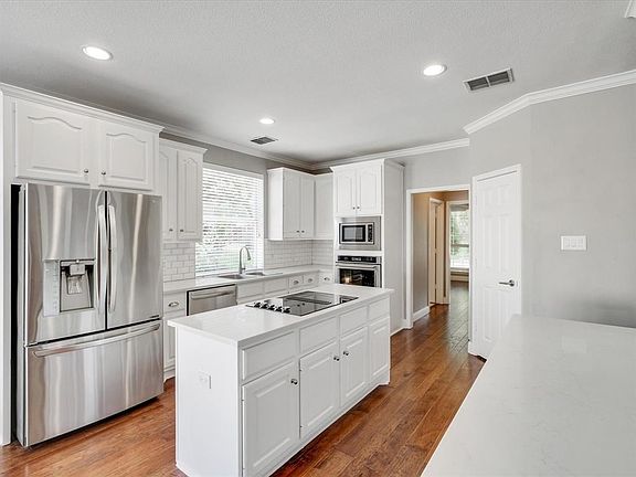 4th image of 1801 Dalton Dr