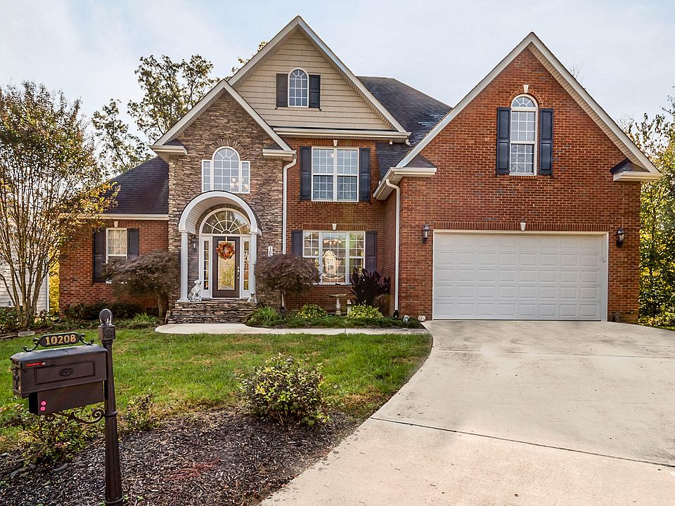 1st image of 10208 Ivy Hollow Dr