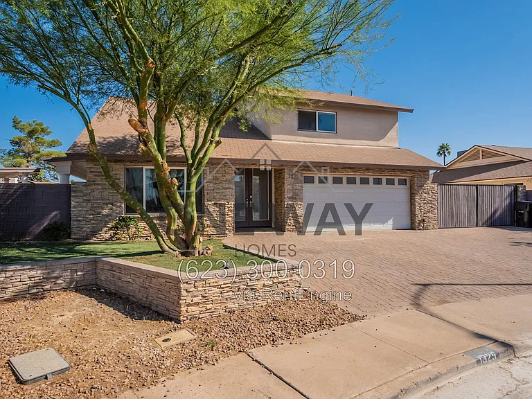 1325 W Lobo Ave — Photo 3