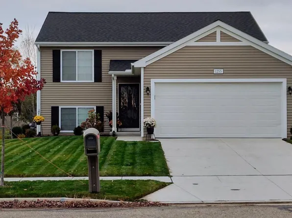 1255 Ed Cook Blvd, Plymouth, IN 46563
