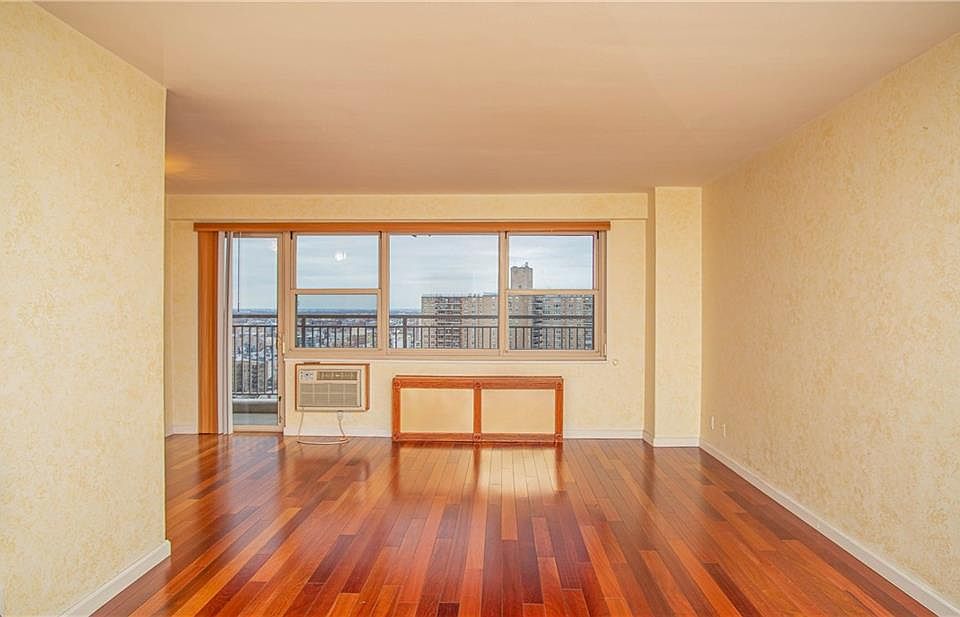 1st image of 2915 W 5th St APT 22H