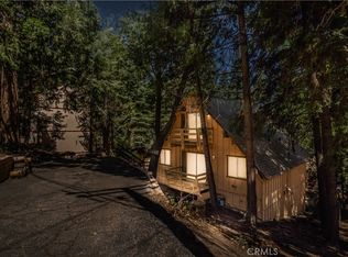 31446 Overhill Dr, Running Springs, CA 92382