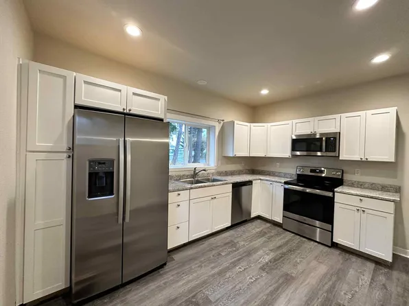 785 NW West St, Chehalis, WA 98532