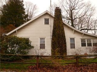 11 Cottage St, Branford, CT 06405