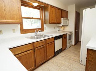 388 Thomas Dr, Port Washington, WI 53074