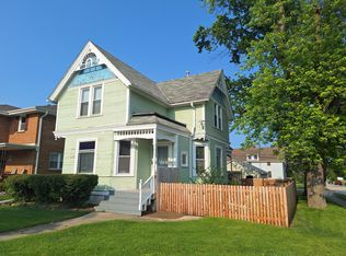 904 N Wisconsin St, Port Washington, WI 53074