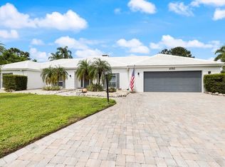 4762 Meredith Ln, Sarasota, FL 34241