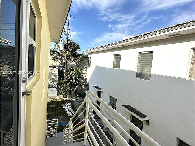955 Bay Dr #7 — Photo 22