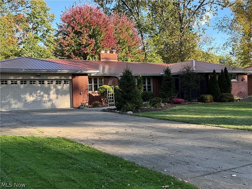 1st image of 1998 Roberts Ln NE
