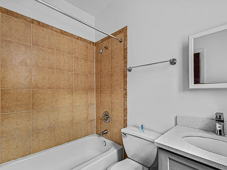 245 Liberty Ave #2R — Photo 10