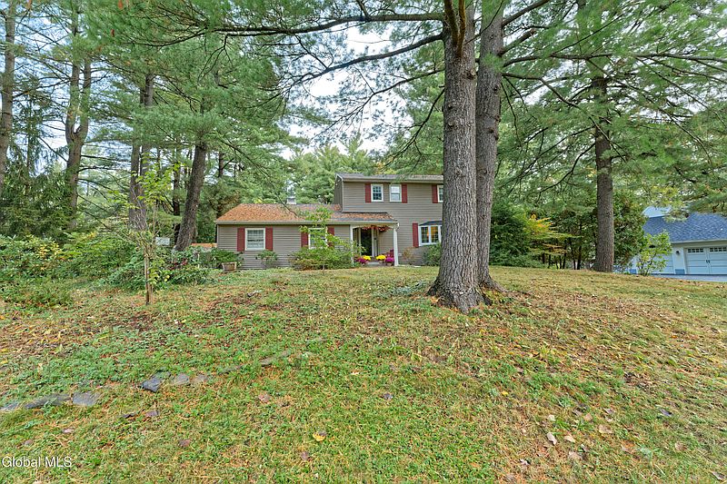 2nd image of 2525 Antonia Drive