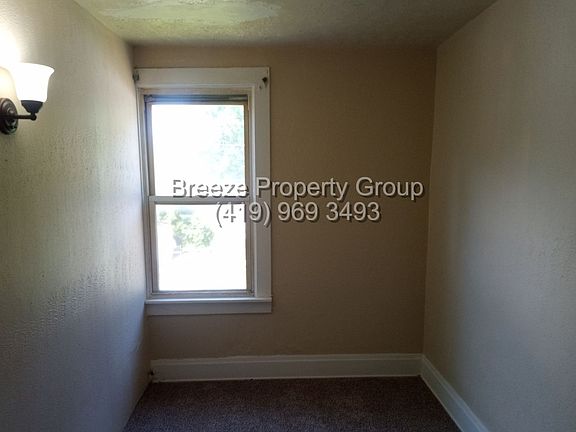 4th image of 135 Everett St #Up