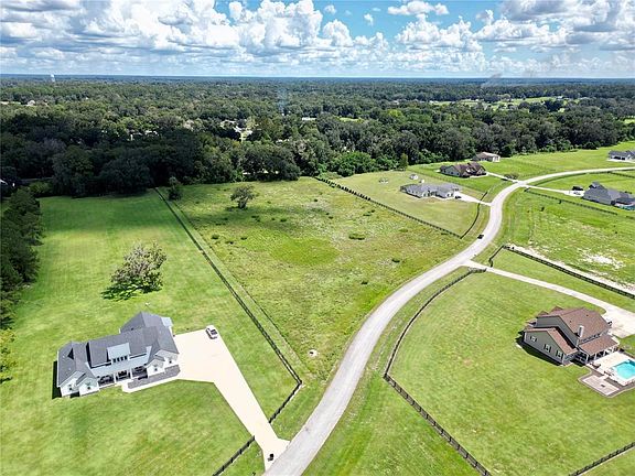3rd image of TBD SE 37TH AVENUE LOT 6
