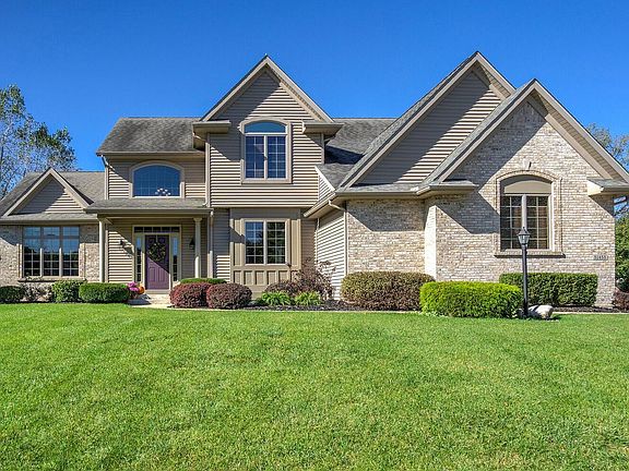 2nd image of 51455 Stoneybrooke Dr