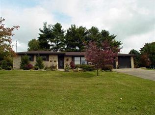 64 Windsor Ln, New Cumberland, WV 26047