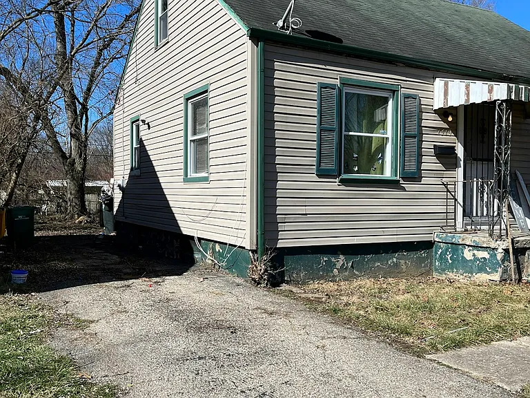 1319 Kingsley Ave — Photo 9