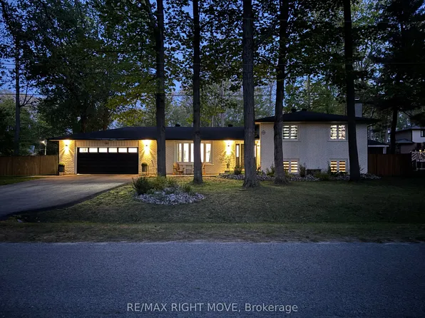 1883 Glen Oak Ln, Severn, ON L3V 7J1