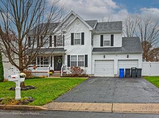 220 Academy Ln, Manahawkin, NJ