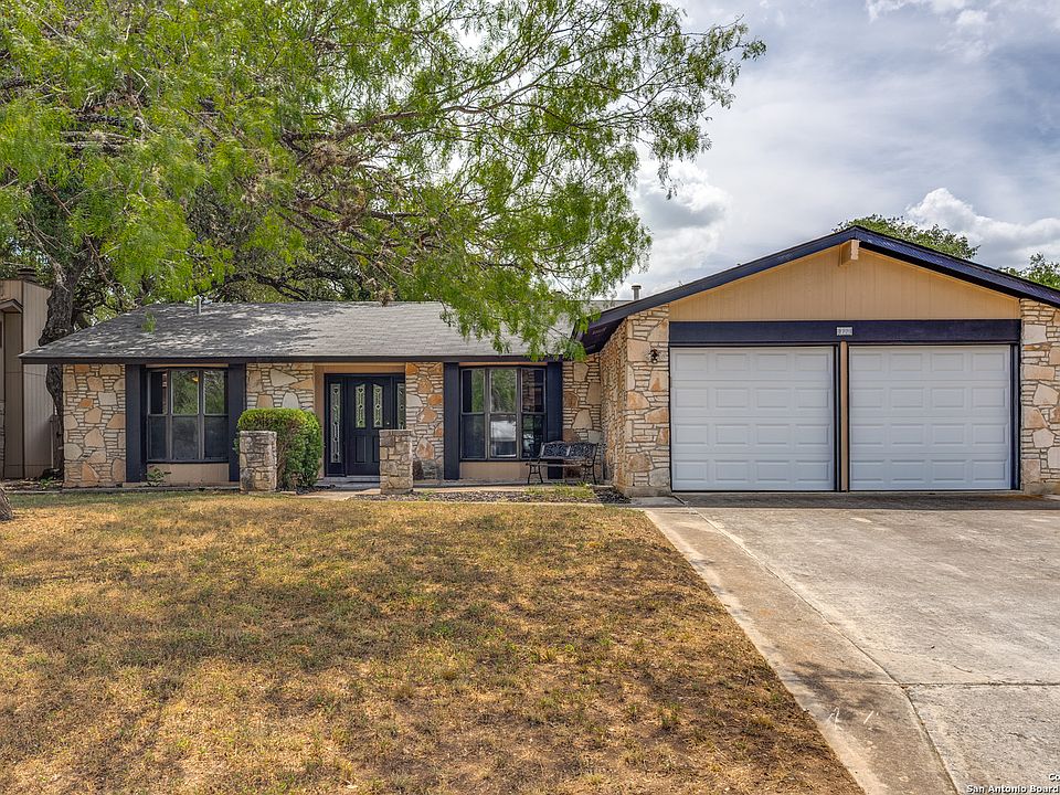 1st image of 8727 woods end