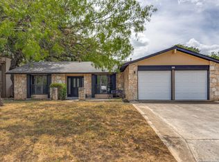 8727 Woods End St, San Antonio, TX 78240