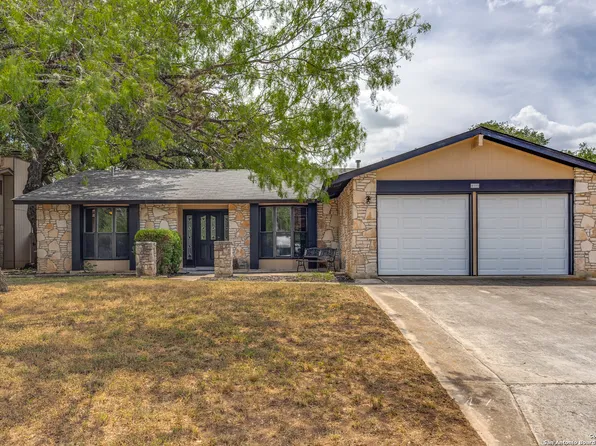 8727 woods end, San Antonio, TX 78240