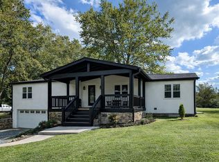 2809 N Mount Pleasant Rd, Greenbrier, TN 37073