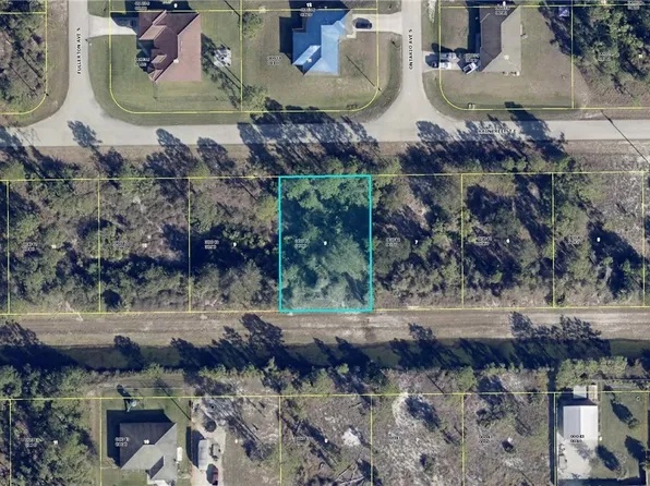 646 Raintree St E, Lehigh Acres, FL 33974