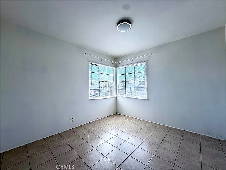 3810 Stockbridge Ave — Photo 4