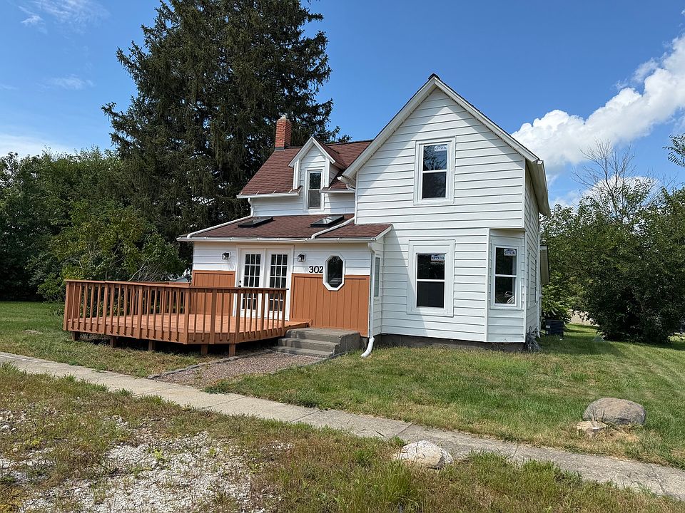 2nd image of 302 W Cook St