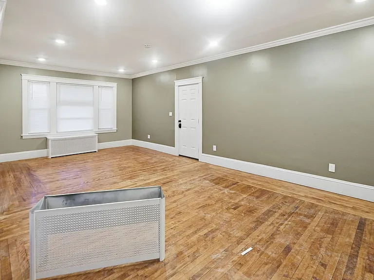 131 Providence St — Photo 15
