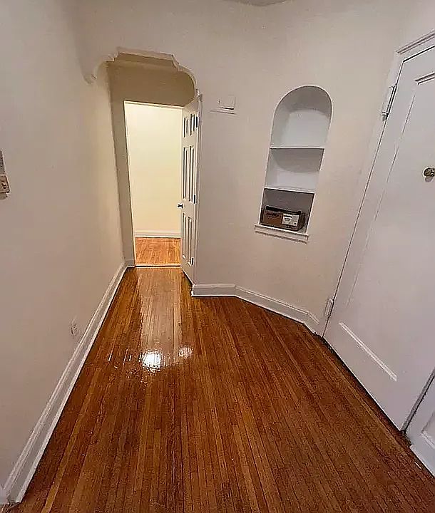 2nd image of 261 Lenox Rd APT 3D