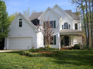 9128 Deershire Ct, Raleigh, NC 27615