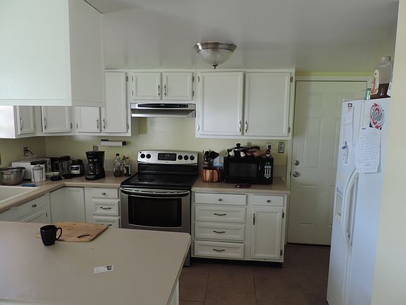 3rd image of 221 Cherokee Dr