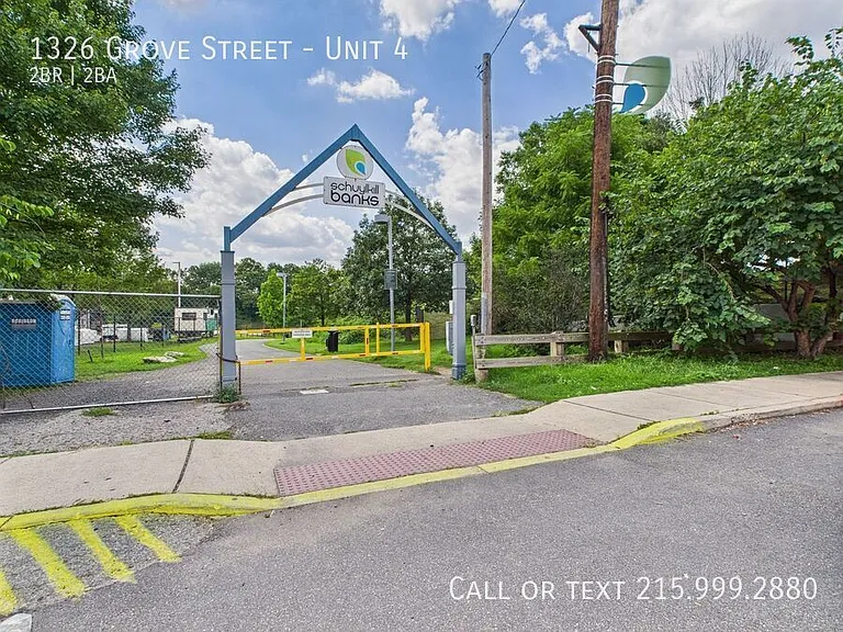 1326 Grove St #4 — Photo 17