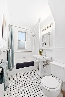 Sold by Compass | media 14