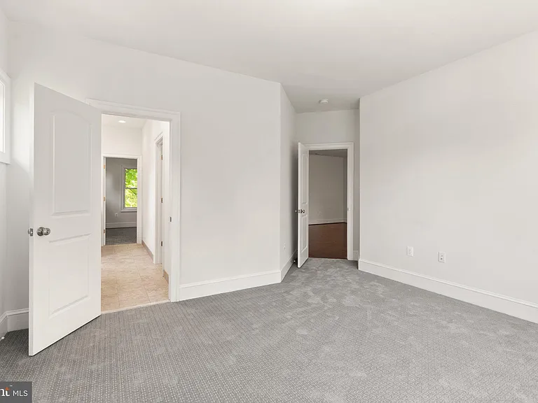 7324 Statecrest Dr — Photo 88