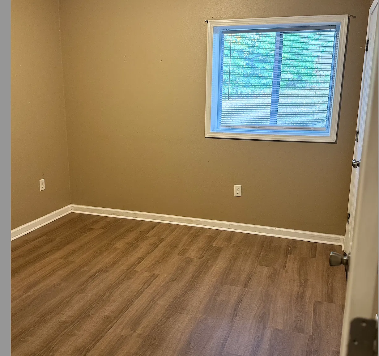 3 bed, 1300 sqft, $1,250 — Photo 4