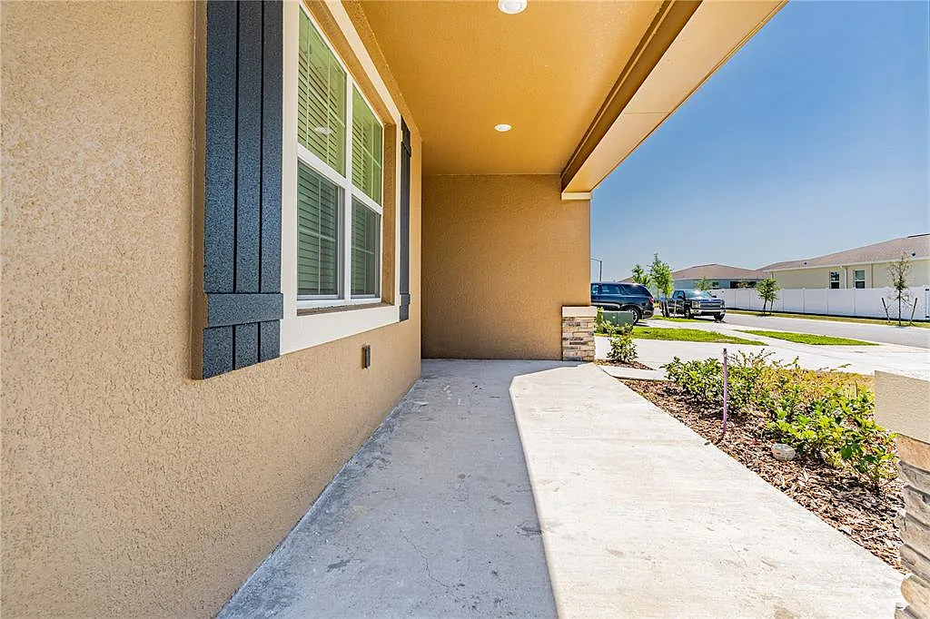 4 bed, 3.0 bath, 2080 sqft, $2,600 — Photo 3