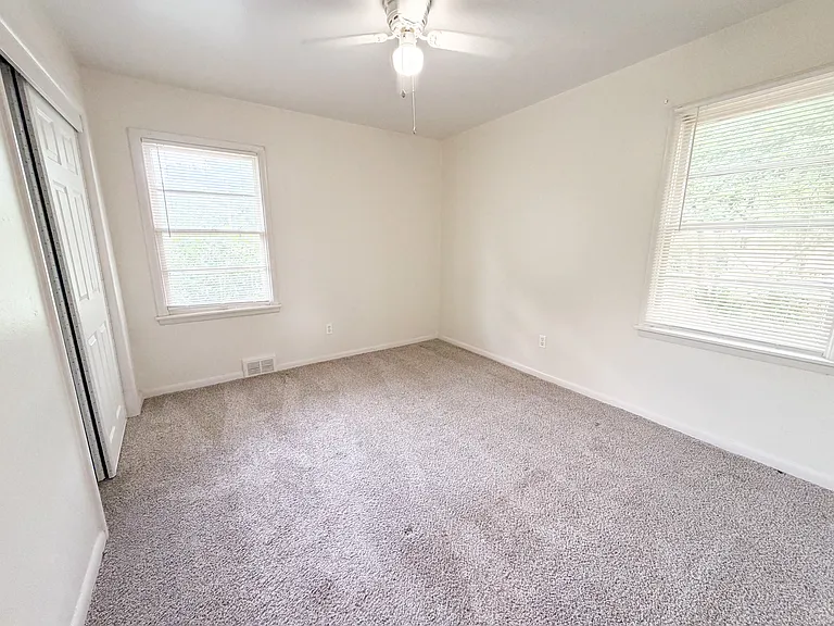 4305 NW Denver Ave — Photo 8