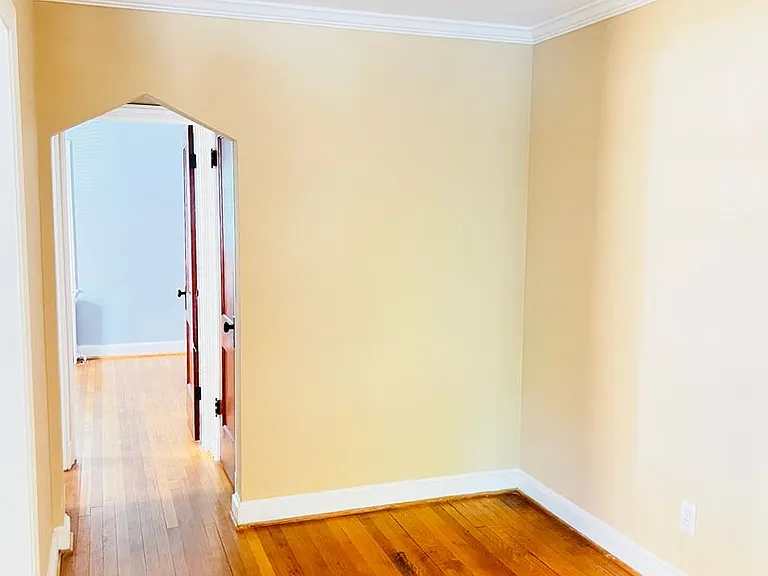 8505 Greenwood Ave — Photo 7